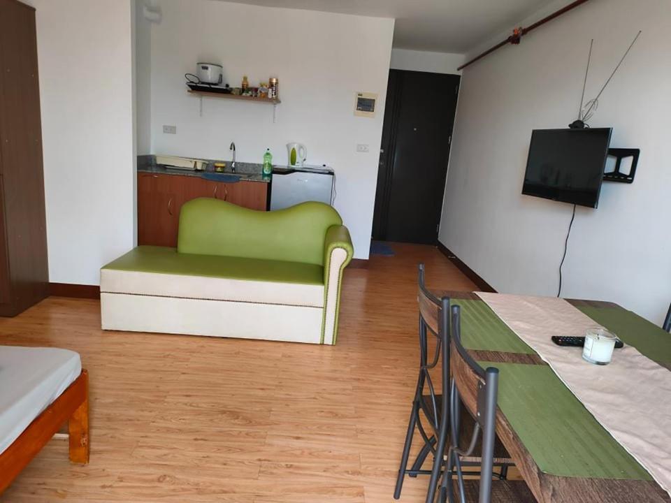 HUGE STUDIO @ Arezzo place Davao condominium Exterior foto